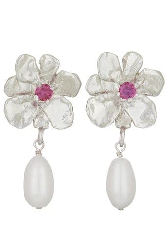 LA発 ! FLOWER PEARL DROP EARRINGS IN SILVER【MOND MONDO】 Mondo Mondo - Silver Flower Pearl Drop Earrings | MAIMOUN