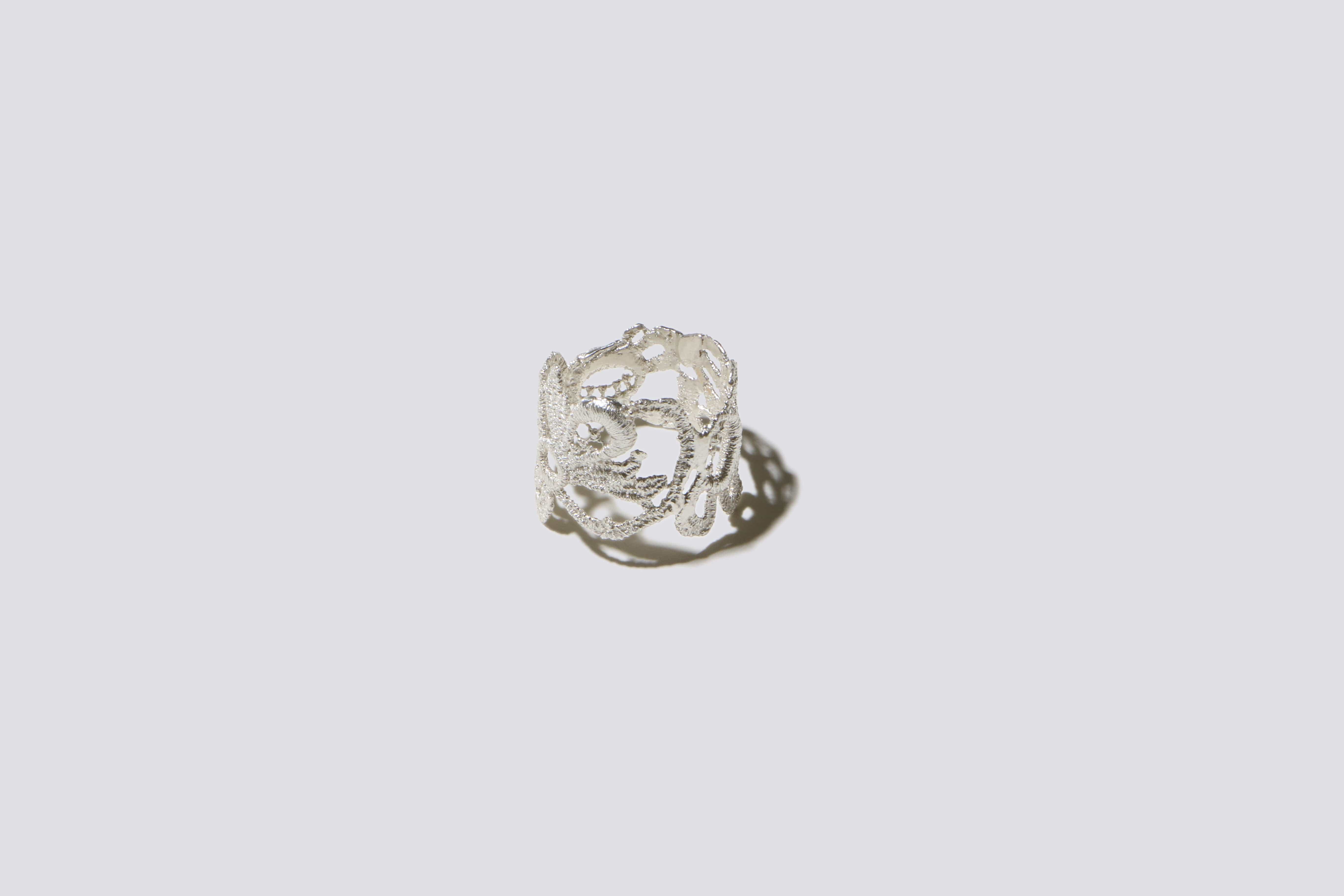 Middaia - Flower Lace Ring | MAIMOUN