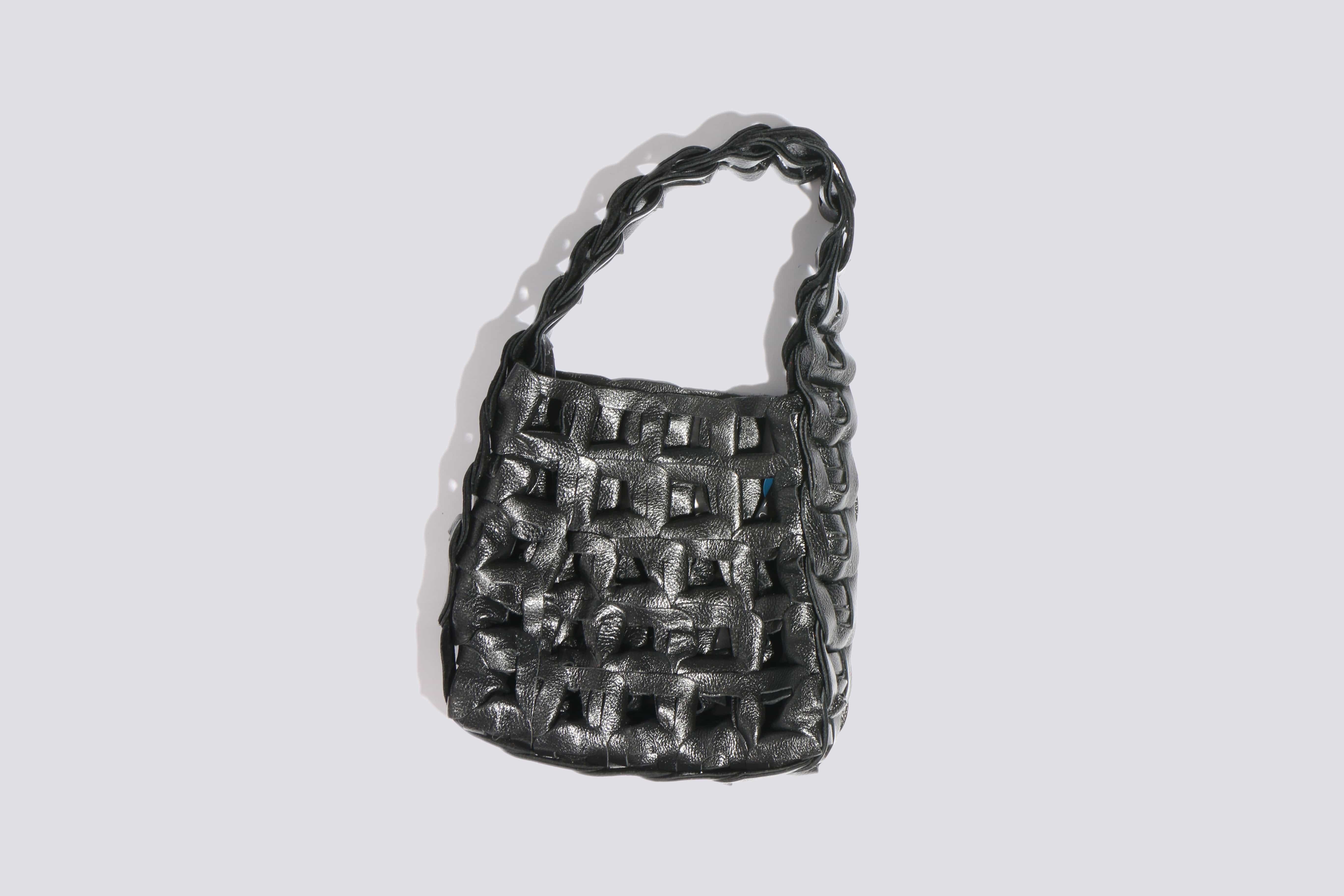SC103 ~ Onyx Metallic Links Tote | MAIMOUN