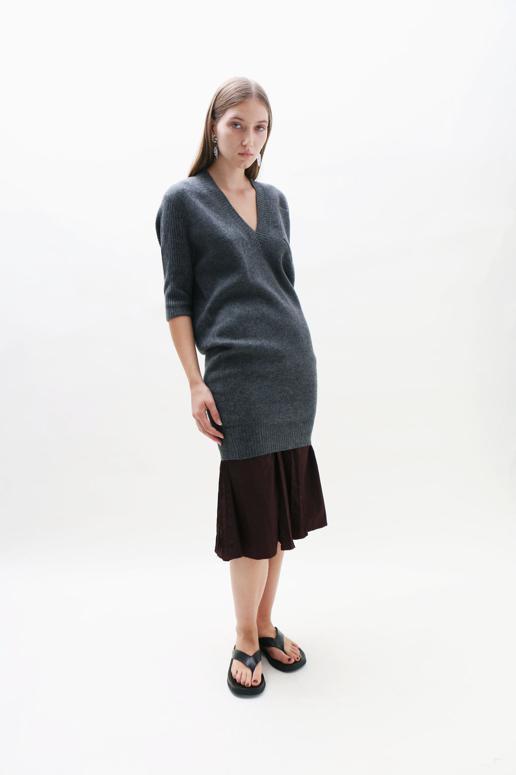 Talia Byre ~ Grey Cashmere V-Neck Dress | MAIMOUN M/L Talia Byre ~ Grey Cashmere V-Neck Dress | MAIMOUN M/L