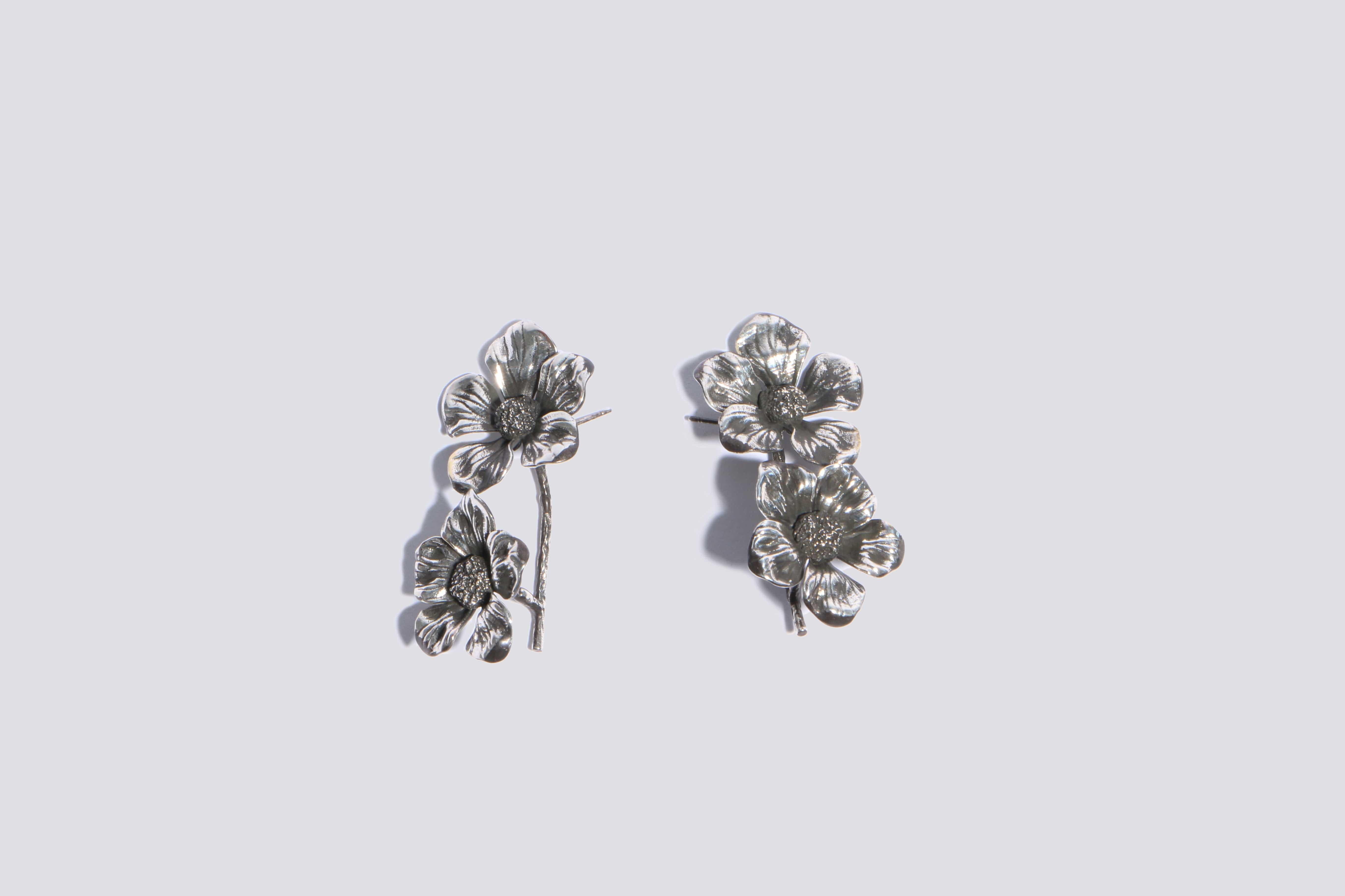 Maimoun Yuhan Wang Floral Ear Pin Earrings