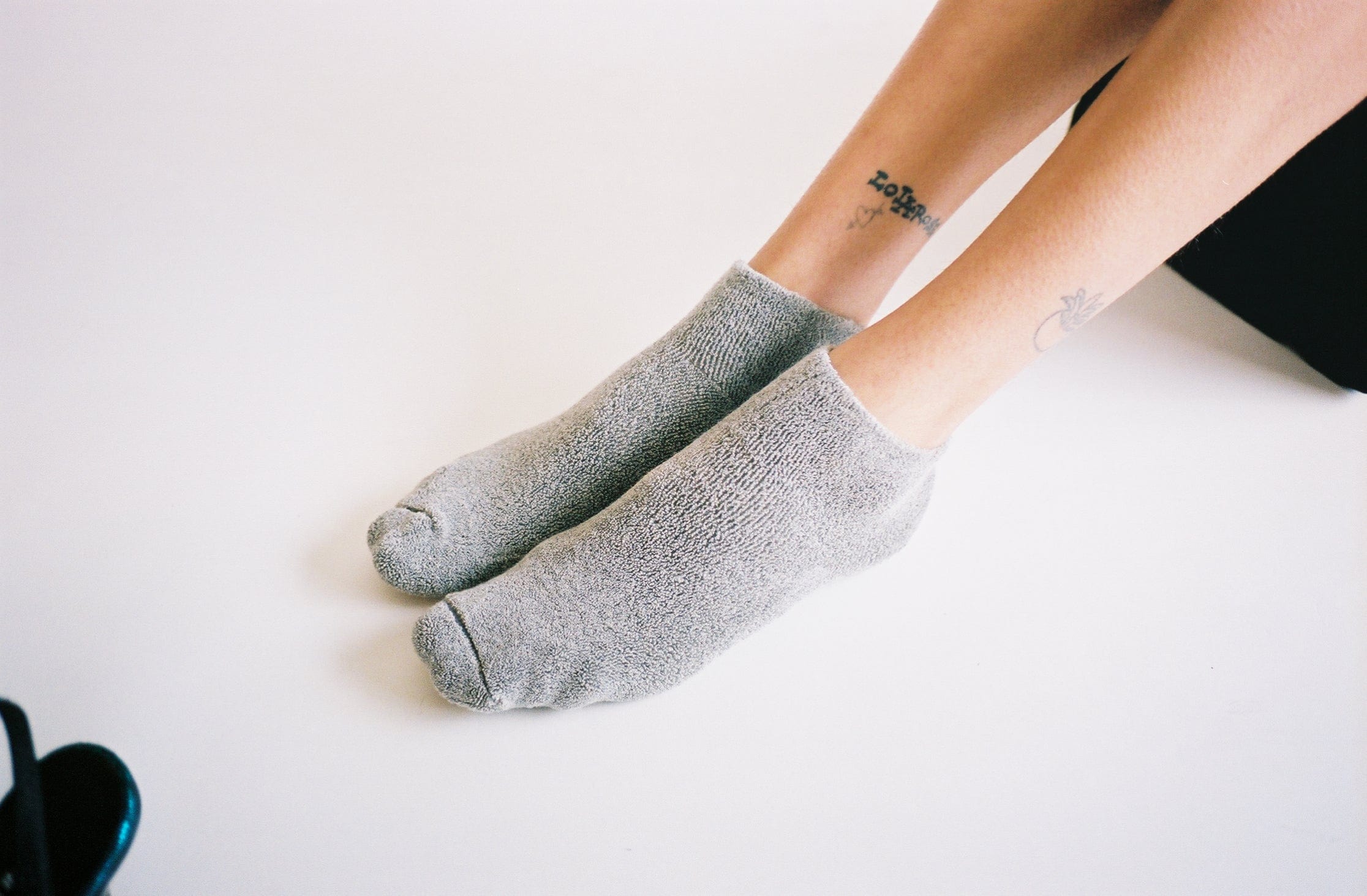 Maimoun Baserange Grey Ankle Buckle Socks