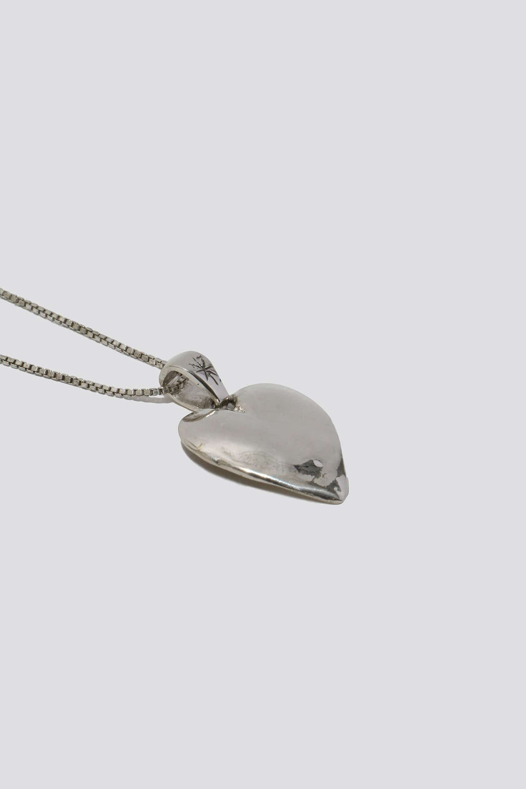 Mondo Mondo - Heart Necklace – MAIMOUN